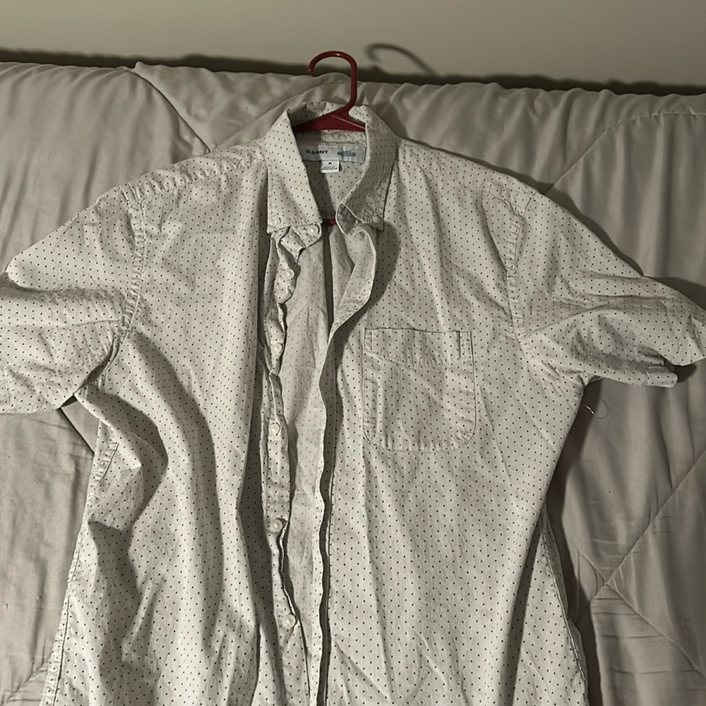 Men’s Old Navy shirt
